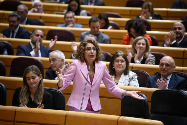 La vicepresidenta primera y ministra de Hacienda, María Jesús Montero, durante una sesión de control, en el Senado, a 25 de febrero de 2025, en Madrid (España).