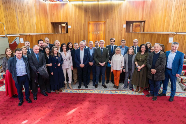 Alcaldes y portavoces del PP acuden al debate plenario sobre Altri.