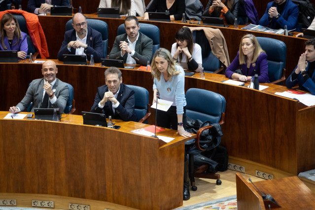 La portavoz del PSOE en la Asamblea, Mar Espinar, interviene durante un pleno en la Asamblea de Madrid, a 6 de marzo de 2025, en Madrid (España).