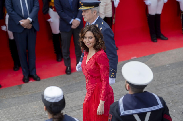 Archivo - La presidenta de la Comunidad de Madrid, Isabel Díaz Ayuso, a su llegada al acto cívico militar con motivo del Día de la Comunidad de Madrid en la Puerta del Sol, a 2 de mayo de 2024