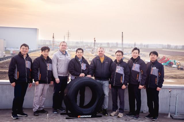Archivo - Hankook invertirá 540 millones hasta 2027 en la ampliación de su fábrica europea en Hungría.