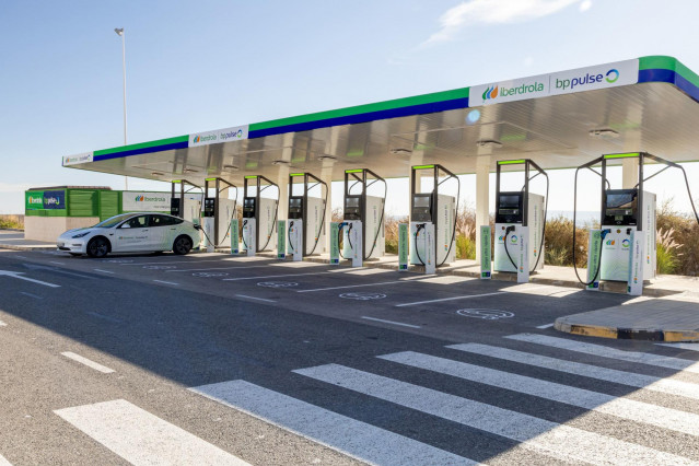 Archivo - Hub de recarga de Iberdrola | bp pulse