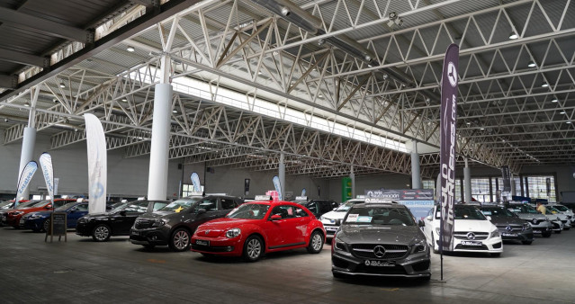 Los vehículos de ocasión crecen un 5,6% y alcanza los 17.602 euros en marzo, según Coches.net.