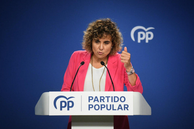 Archivo - La portavoz del PP en el Parlamento Europeo, Dolors Montserrat, ofrece una rueda de prensa, en la sede del PP, a 5 de agosto de 2024, en Madrid (España).