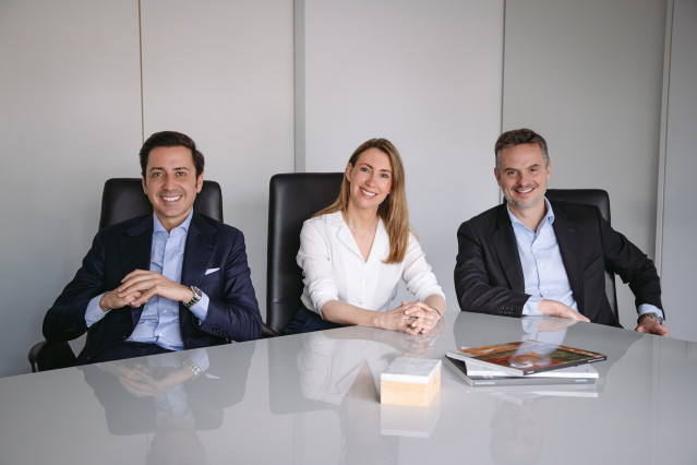 Eduardo Cosentino, Pilar Cosentino y Álvaro de la Haza.