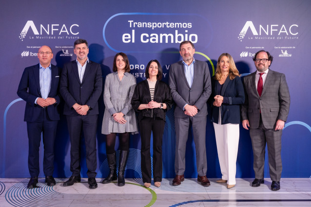 Rebeca Torró muestra el compromiso del gobierno con la automoción ante el efecto de los aranceles.