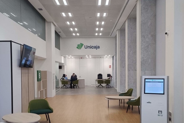 Unicaja ofrece soluciones de financiación para facilitar el pago de impuestos a empresas y autónomos