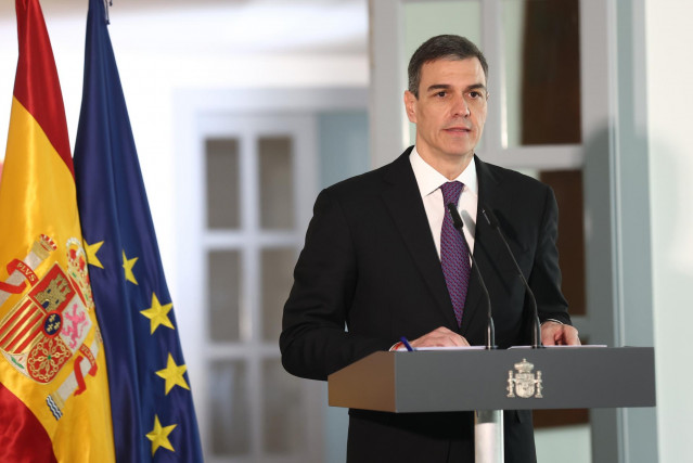 El presidente del Gobierno, Pedro Sánchez, ofrece una rueda de prensa desde Pekín tras reunirse con el presidente de China, Xi Jinping.