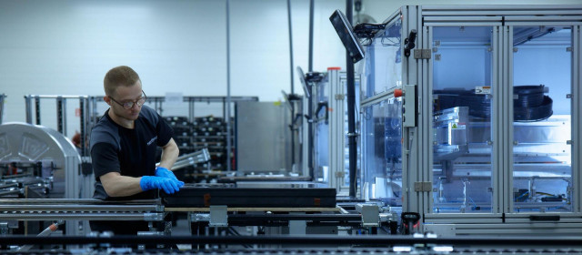 Scania adquiere la división industrial del fabricante de baterías en quiebra Northvolt.