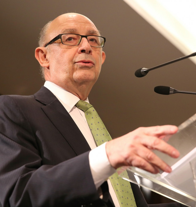 Archivo - El exministro de Hacienda, Cristóbal Montoro