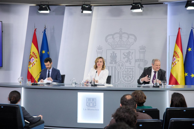 Rueda de prensa posterior a la reunión del Consejo de Ministros, a 15 de abril de 2025, en Madrid (España).