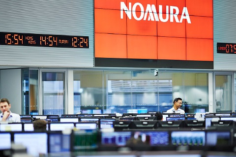 Archivo - Logo de la firma de inversiones japonesa Nomura.
