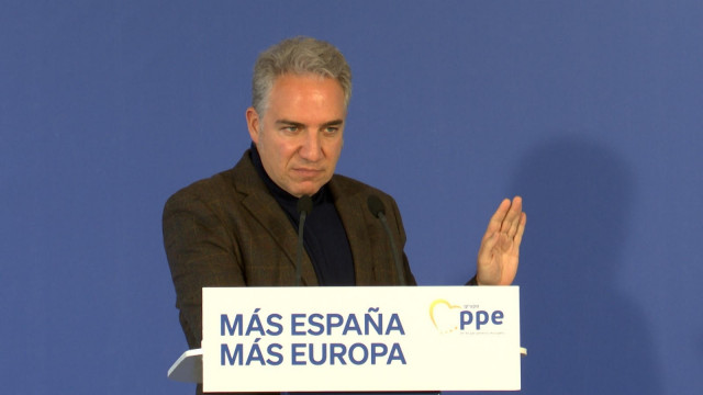 Archivo - El vicesecretario de Política Autonómica y Local del PP, Elías Bendodo, en el acto en Toledo  'Más España, más Europa, Hacienda y Fiscalidad'