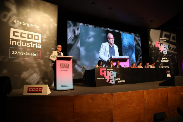 El secretario general de CCOO, Unai Sordo, interviene durante el 4º Congreso de CCOO de Industria, en el Hotel Beatriz, a 24 de abril de 2025, en Toledo, Castilla-La Mancha (España)