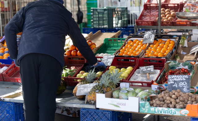 Archivo - Un mercado de alimentos