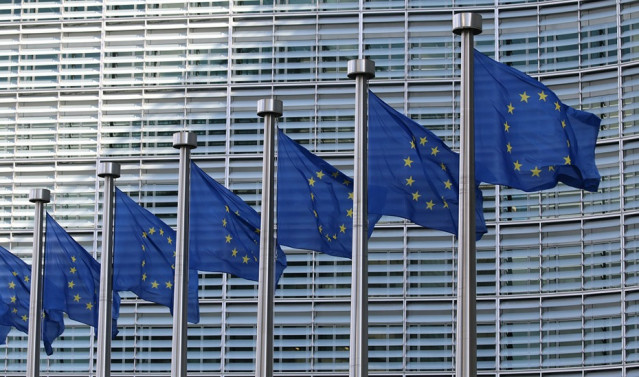 Archivo - Banderas de la Unión Europea (UE).