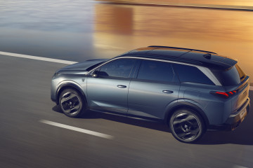 Peugeot estrena su nueva motorización híbrida enchufable en sus modelos 308, 308 SW, 3008 y 5008.