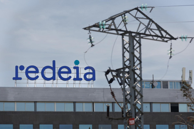 Archivo - Fachada de la sede de Red Eléctrica Corporación, en Madrid (España)