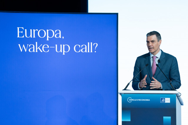 El presidente del Gobierno, Pedro Sánchez, abre la 40 Reunió Cercle d'Economia, en el Palau de Congresos de Cataluña, a 5 de mayo de 2025, en Barcelona, Cataluña (España). La edición de este año se celebra entre hoy y miércoles, 7 de mayo, bajo el lema 'E