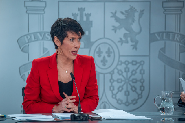 Archivo - La ministra de Inclusión, Seguridad Social y Migraciones, Elma Saiz