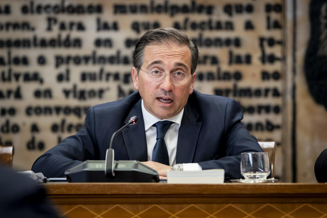 El ministro de Asuntos Exteriores, Unión Europea y Cooperación, José Manuel Albares, comparece ante la Comisión de Asuntos Exteriores, en el Senado