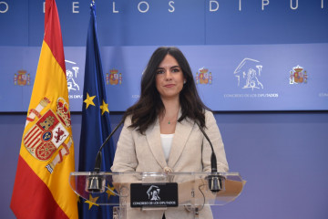 Archivo - La portavoz de VOX en el Congreso, Pepa Millán, durante una rueda de prensa en el Congreso de los Diputados, a 1 de abril de 2025, en Madrid (España).