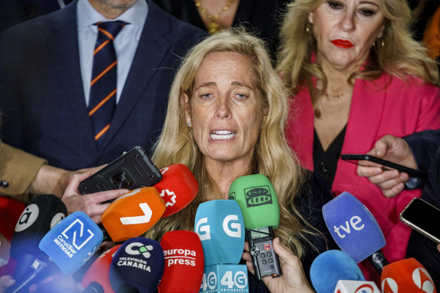 Archivo - La consejera de Economía y Hacienda de la Comunidad de Madrid, Rocío Albert, atiende a los medios de comunicación a su salida del Consejo de Política Fiscal y Financiera (CPFF)