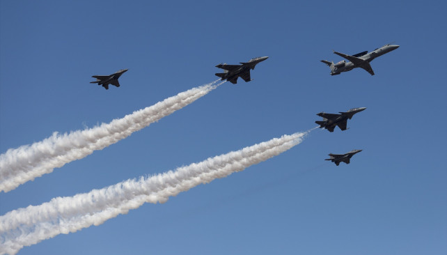EuropaPress 5182026 aviones fuerza aerea india ceremonia bangalore archivo