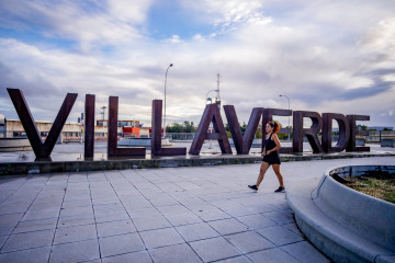 Archivo - Cartel del barrio de Villaverde, Madrid (España), a 18 de septiembre de 2020.