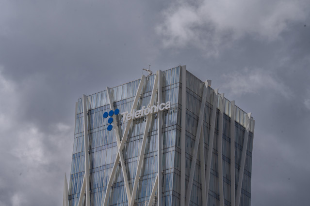 Exterior de la Torre Telefónica en el Fòrum de Barcelona