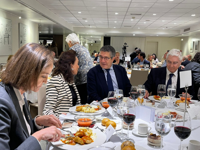 El portavoz del PSOE en el Congreso de los Diputados, Patxi López, durante el almuerzo informativo en el Club Siglo XXI, el 8 de mayo de 2025, en Madrid (España).