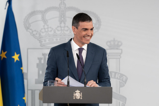 El presidente del Gobierno, Pedro Sánchez, comparece ante los medios, en el Palacio de la Moncloa, a 29 de abril de 2025, en Madrid (España).