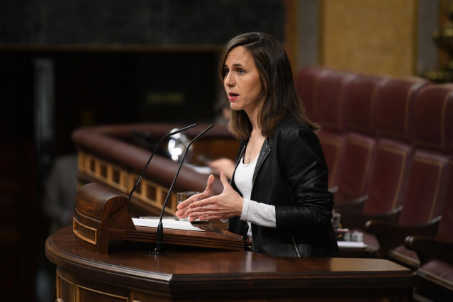 La portavoz de Podemos en el Congreso, Ione Belarra, interviene durante una sesión plenaria, en el Congreso de los Diputados, a 7 de mayo de 2025, en Madrid (España).