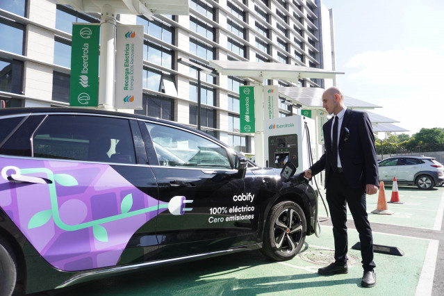 Iberdrola firma un acuerdo con Vecttor (Cabify) para la compra de sus Certificados de Ahorro Energético