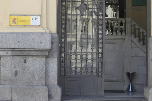 Archivo - Fachada del Centro de Investigaciones Sociológicas (CIS)