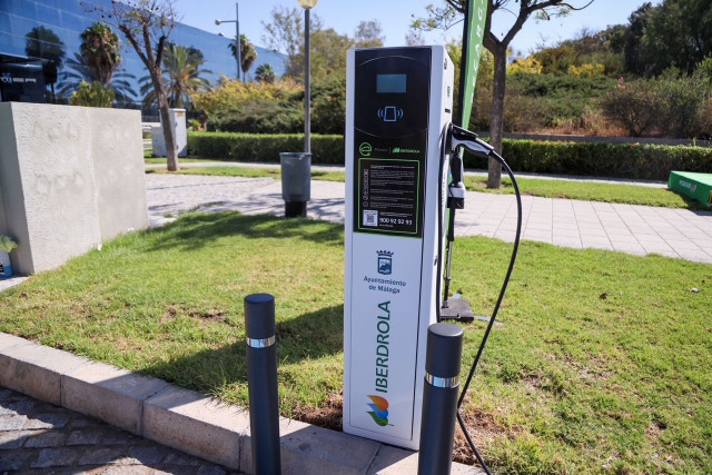 Archivo - Alphabet se alía con Iberdrola para impulsar la recarga pública de vehículos eléctricos en España.