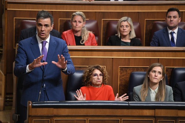 El presidente del Gobierno, Pedro Sánchez, interviene durante una sesión de control al Gobierno, en el Congreso de los Diputados, a 7 de mayo de 2025, en Madrid (España).