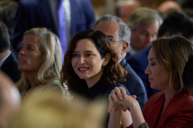 La presidenta de la Comunidad de Madrid, Isabel Díaz Ayuso, durante un desayuno informativo sobre la futura Ley de enseñanzas Superiores, Universidades y Ciencia (LESUC), en el Four Seasons Hotel Madrid