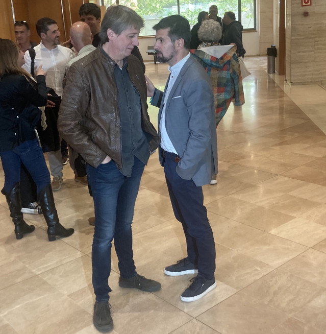 Carlos Martínez y Luis Tudanca, momentos antes de atender a los medios.