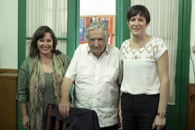 Archivo - Ana Miranda, Mujica y Ana Pontón en Uruguay