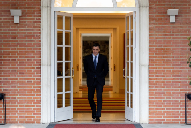Archivo - El presidente del Gobierno, Pedro Sánchez, en el Palacio de la Moncloa, a 13 de marzo de 2025, en Madrid (España).