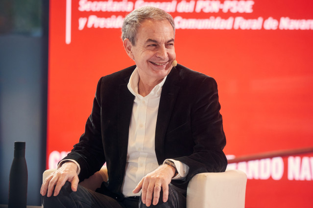 Archivo - El expresidente del Gobierno, José Luis Rodríguez Zapatero, durante un coloquio bajo el título, 'Futuro en clave feminista', en el 13º Congreso Regional del PSN, a 21 de marzo de 2025, en Pamplona, Navarra (España).