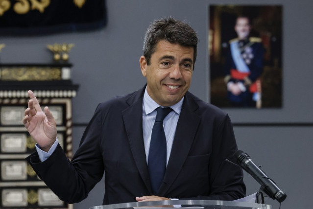 Mazón asiste a la presentación del nuevo corredor noroeste de Metrobús CV103
