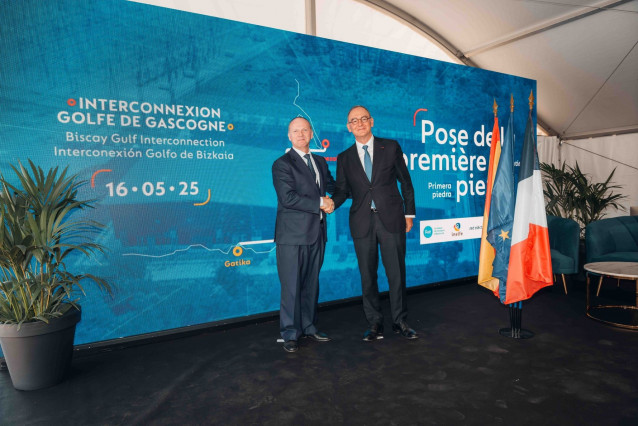 El consejero delegado de Redeia, Roberto García Merino, y el presidente del Consejo de Administración de RTE, Xavier Piechaczyk