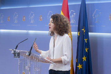Archivo - La diputada de Sumar, Aina Vidal, durante una rueda de prensa en el Congreso de los Diputados, a 28 de enero de 2025, en Madrid (España).