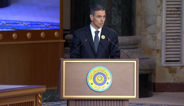 El presidente del Gobierno, Pedro Sánchez, durante su intervención en la Cumbre de la Liga Árabe en Bagdad, 17 de mayo de 2025.