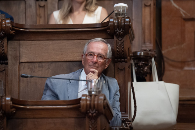 Archivo - Xavier Trias, durante un pleno en el Ayuntamiento de Barcelona.