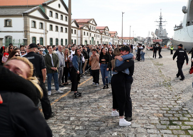 Llegada de la fragata 'Álvaro de Baztán' al muelle número 4 del Arsenal Militar de Ferrol, a 18 de mayo de 2025, en Ferrol, A Coruña, Galicia (España).