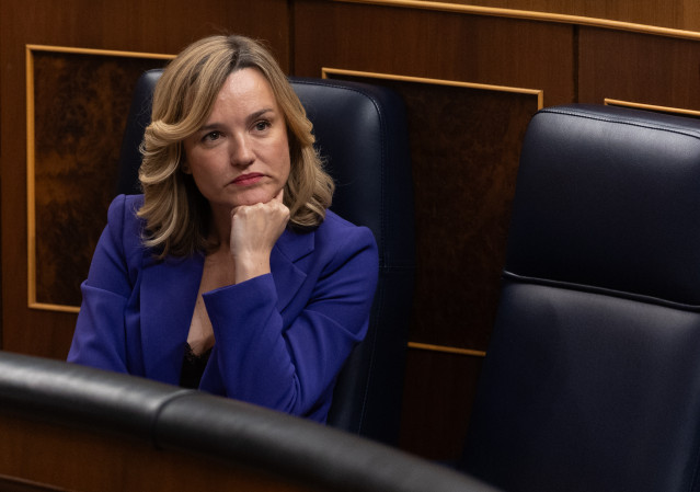 Archivo - La ministra Portavoz, de Educación, Formación Profesional y Deporte, Pilar Alegría, durante una sesión de control al Gobierno
