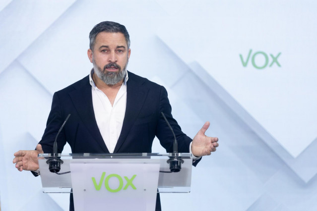 Archivo - El líder de Vox, Santiago Abascal, durante una rueda de prensa en la sede de VOX.